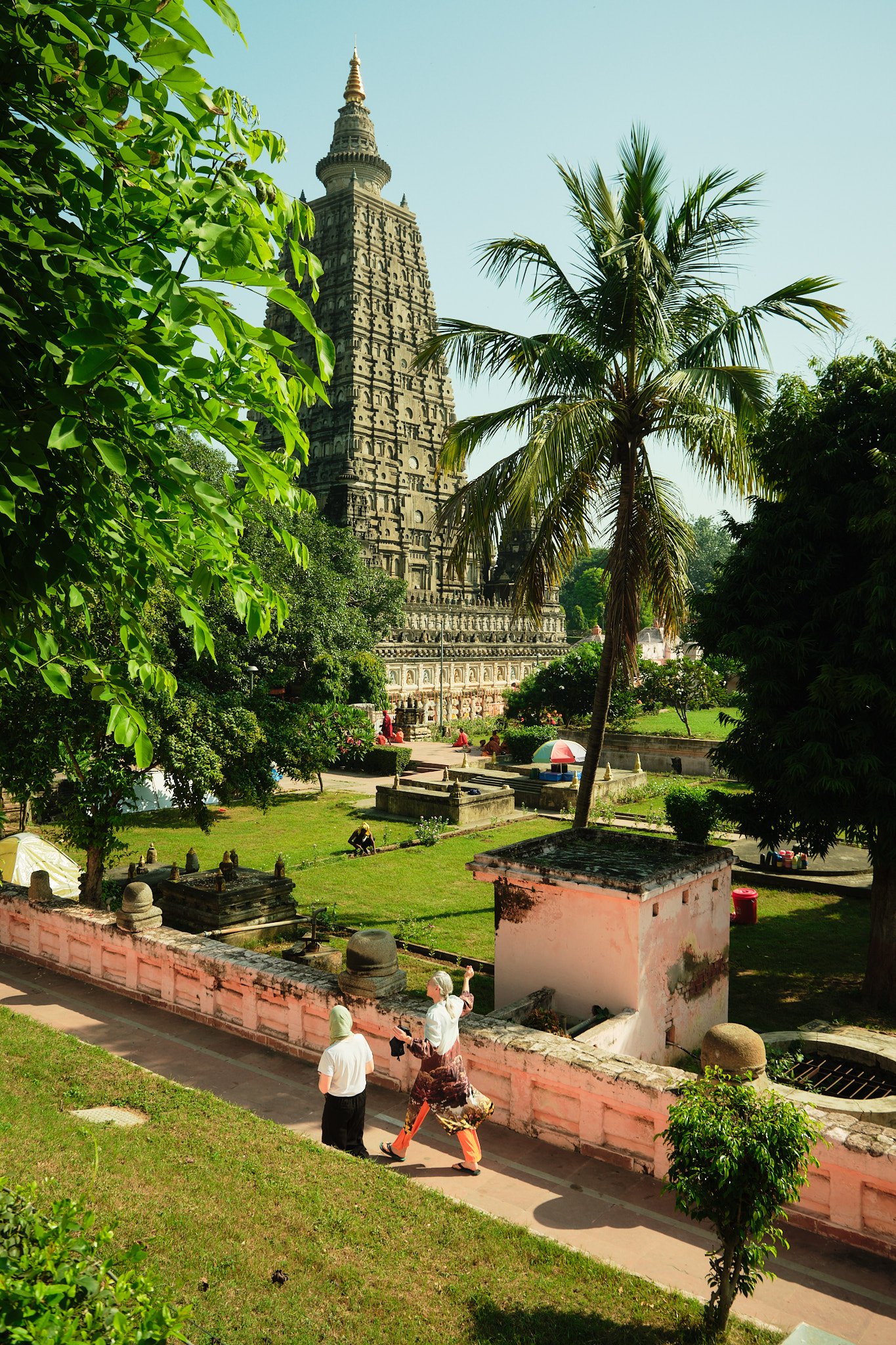 Photography Street Oblivion India Devotion Religion Transcendence Bodhgaya Temple Buddha Monks