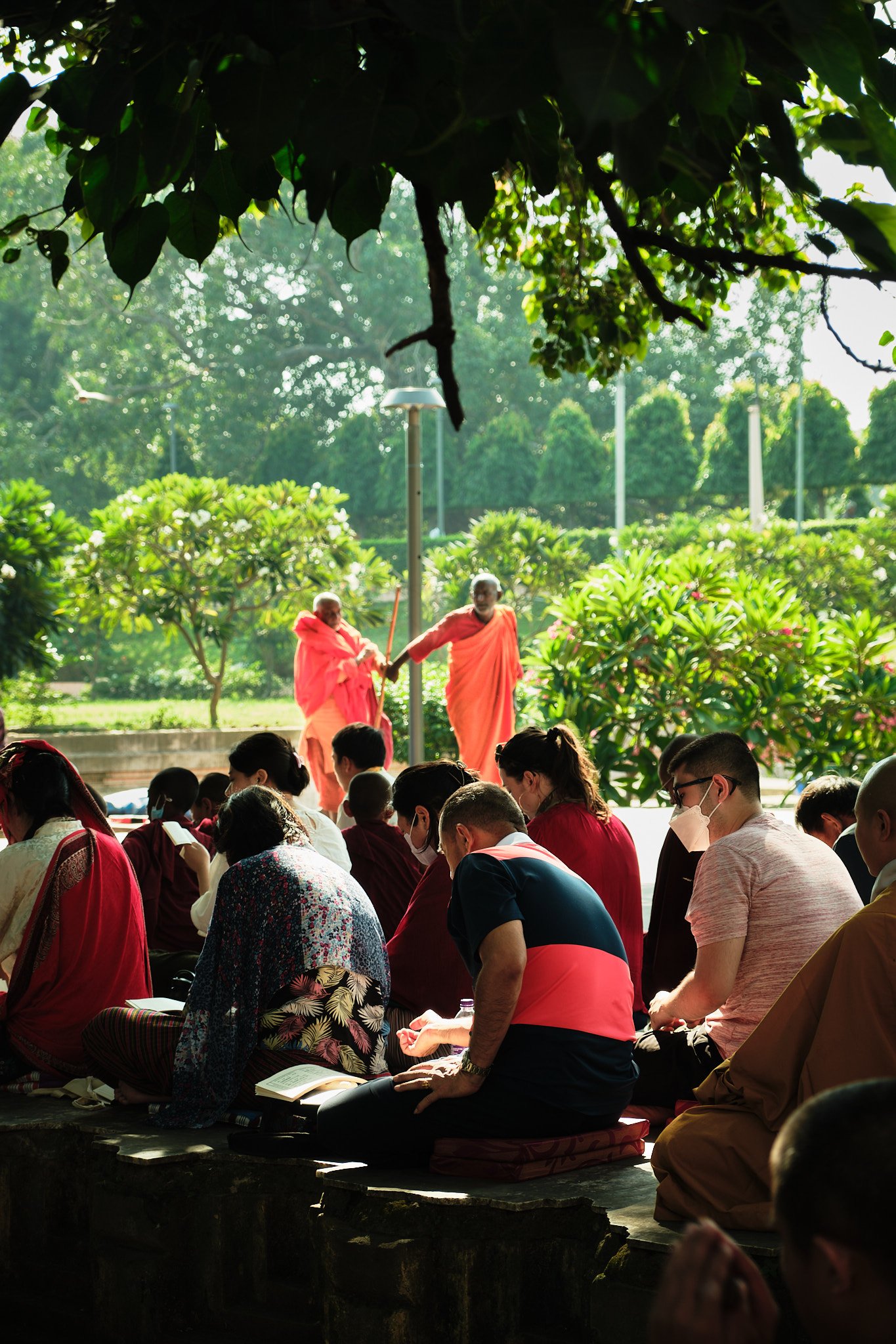 Photography Street Oblivion India Devotion Religion Transcendence Monks Bodhgaya Tree Hands
