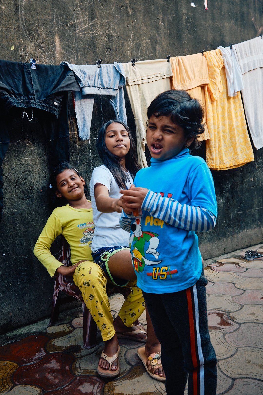 Kolkata India Children Street Documentary Street Group Portrait Girls Playful