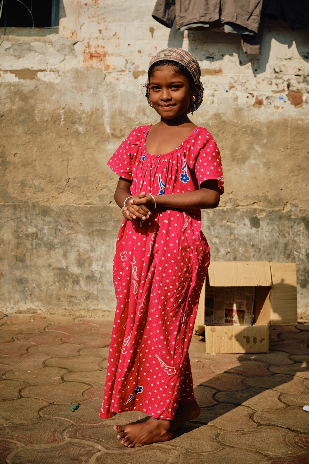 Portrait Girl Graceful Kolkata India Documentary Street BTS Graphic Color Contrast